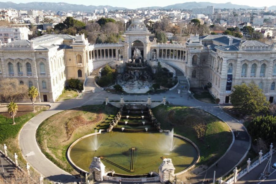 Balade en tuk tuk autour du Palais Longchamp.