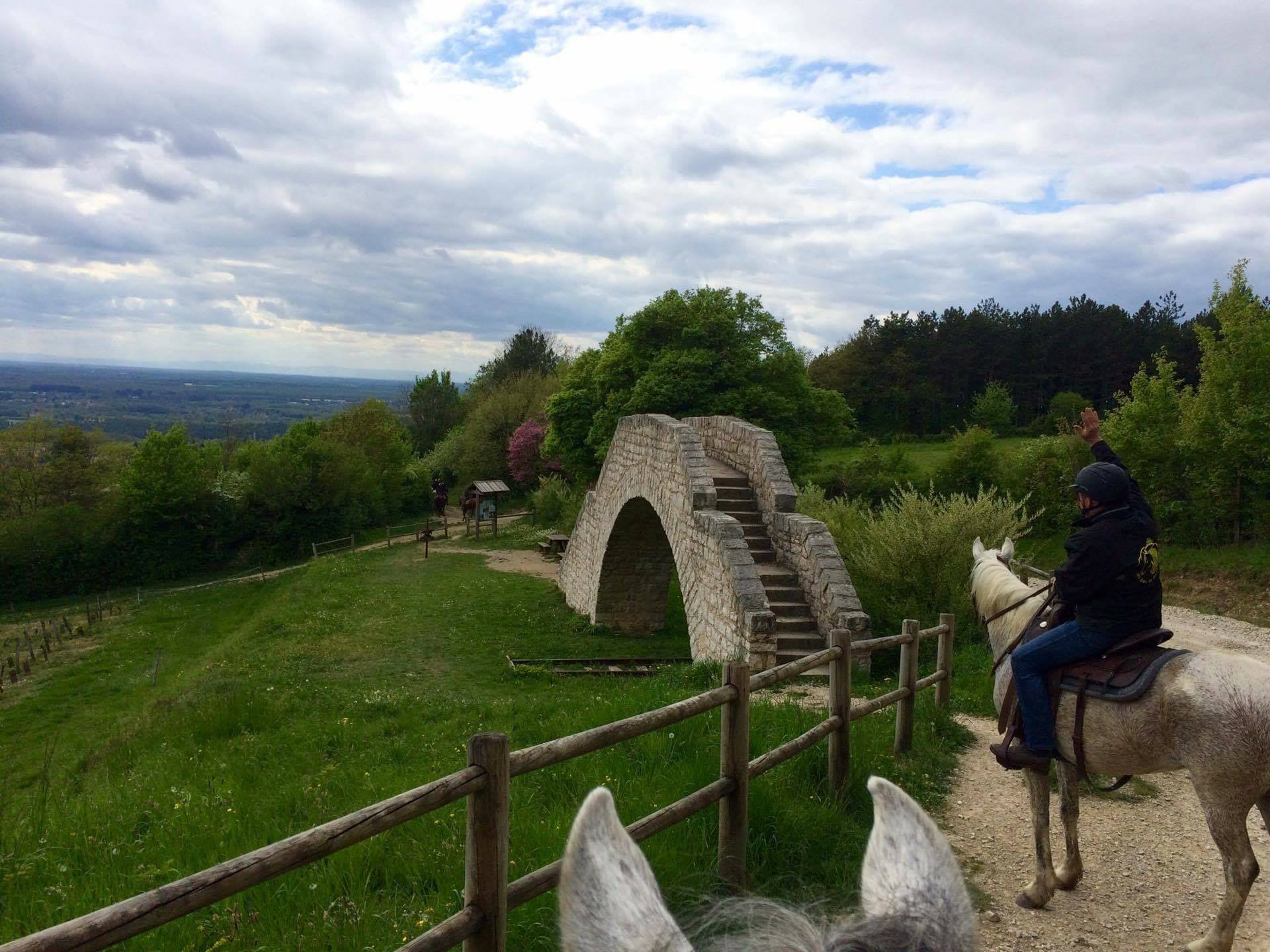 Vallon des Faulx et passerelle des vendangeurs