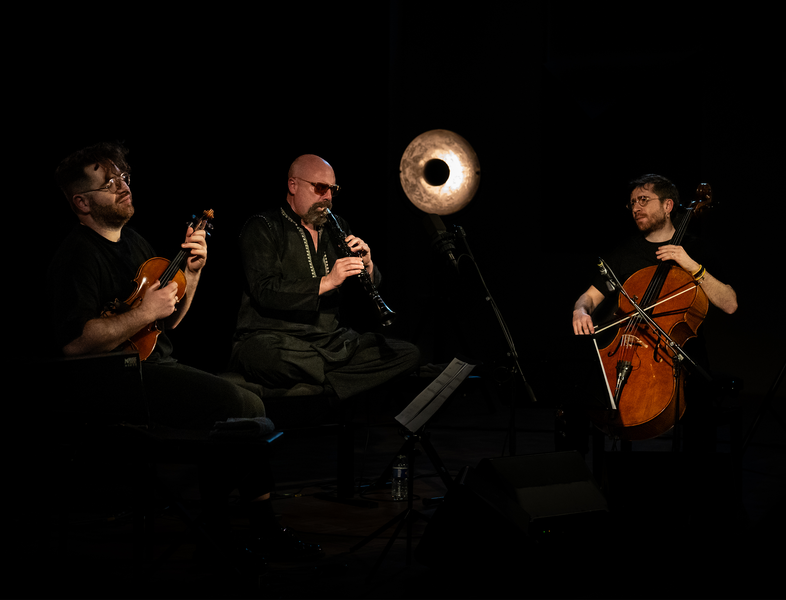 Yom x Ceccaldi - Le rythme du silence