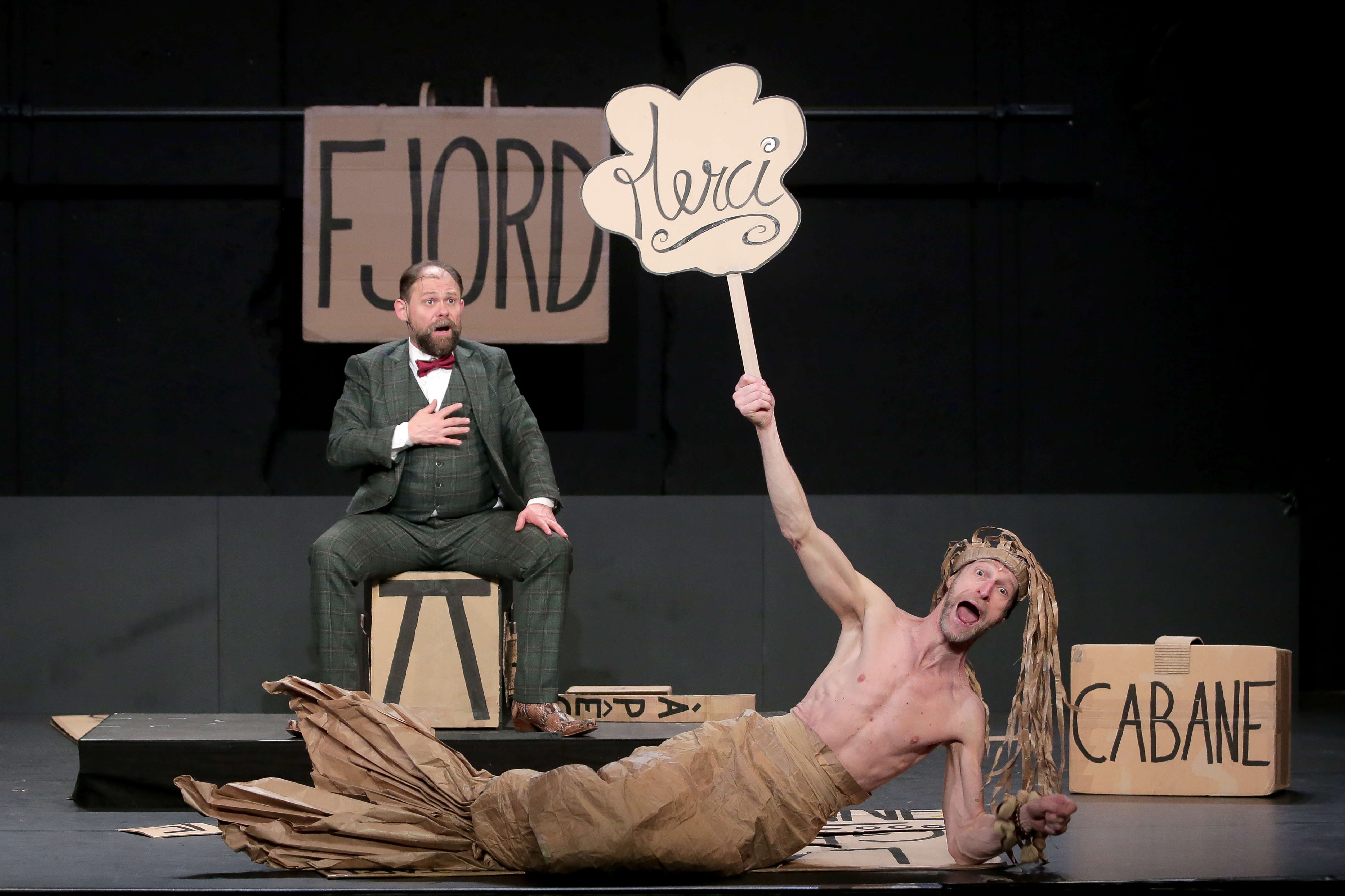 Théâtre Les gros patinent bien_CieCabaretdecarton_TCJC_Mornant