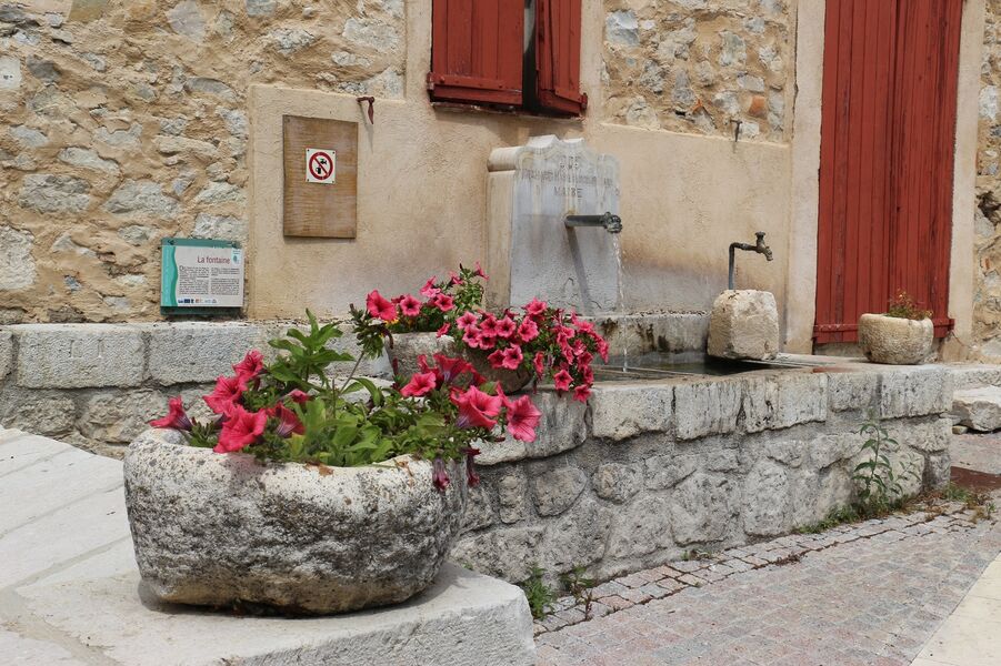 Fontaine et lavoir