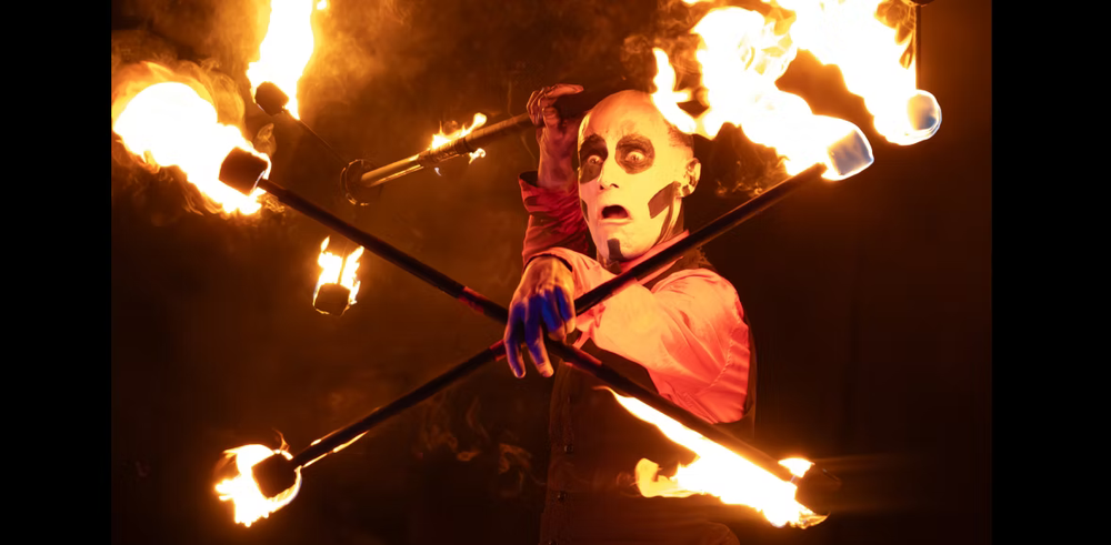 fuegoloko - © fuegoloko Spectacle de feu : Bienvenue en Enfer_Vallouise-Pelvoux - © fuegoloko