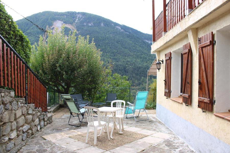 Gîte L'Aubépine de Douans-Terrasse-Saint-Étienne-de-Tinée-Gîtes de France des Alpes-Maritimes