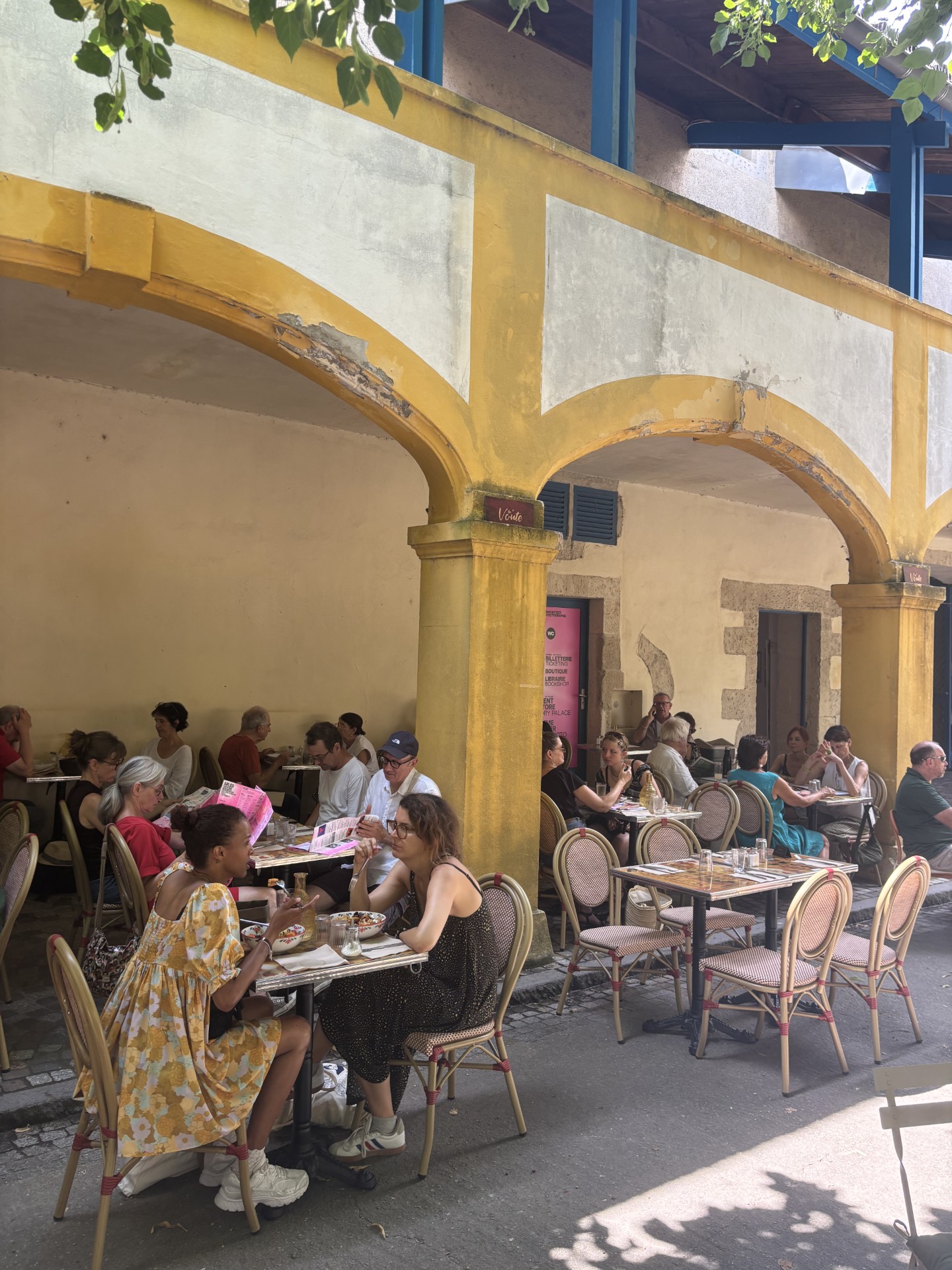 terrasse Espace Van gogh