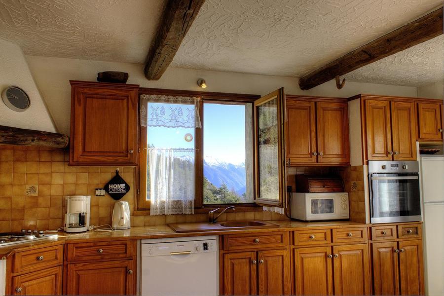 Gîte L'Oustal n°2-Cuisine-Auron-Gîtes de France Alpes-Maritimes 