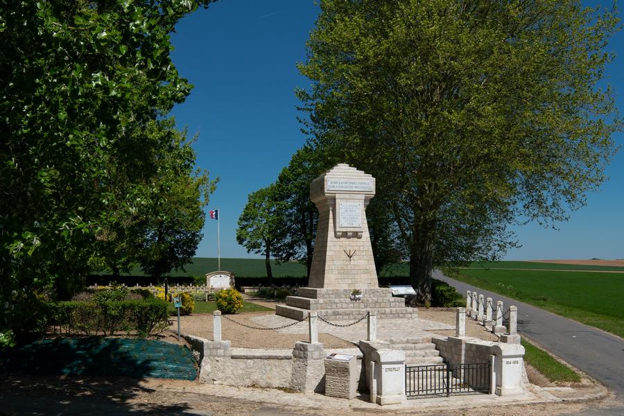 Cimetière militaire d'Étrépilly