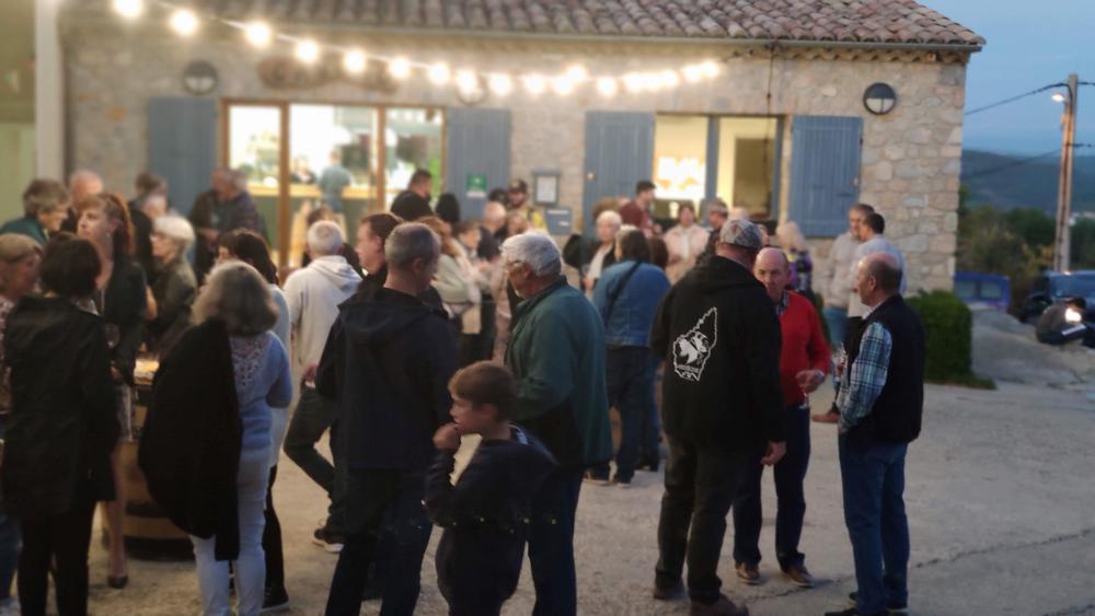 Vignoble en scène : Visite, Concert et Repas au Mas dIntras