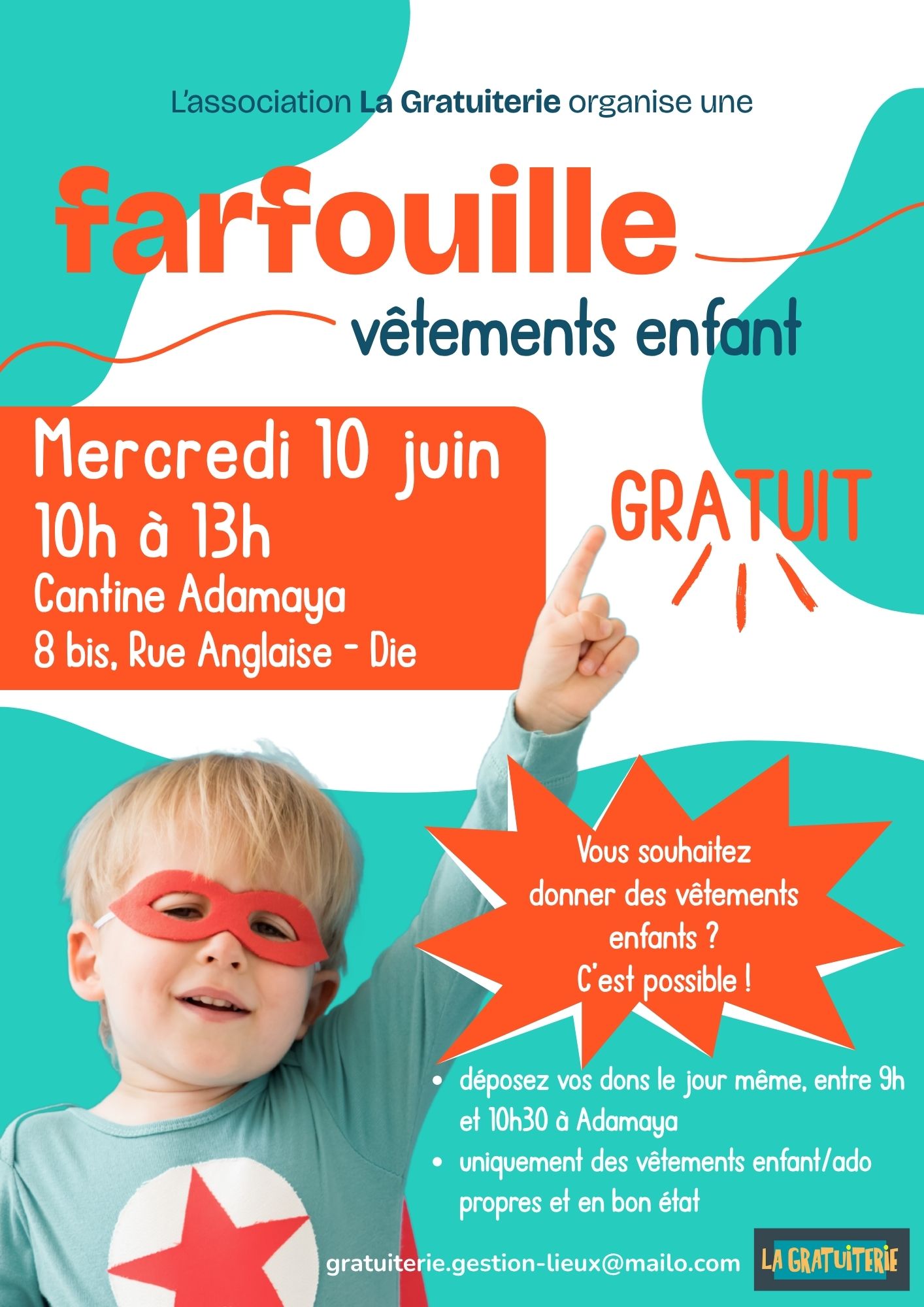 Braderie gratuite aux vêtements d'enfant