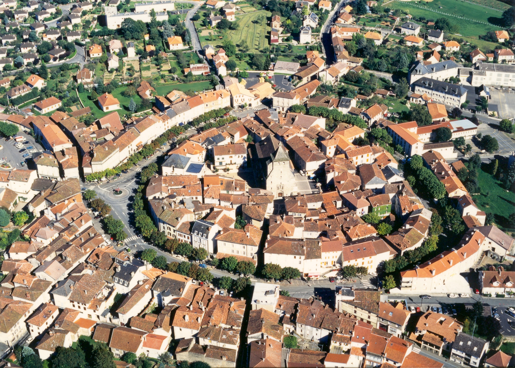 Visite commentée de Maurs-la-Jolie