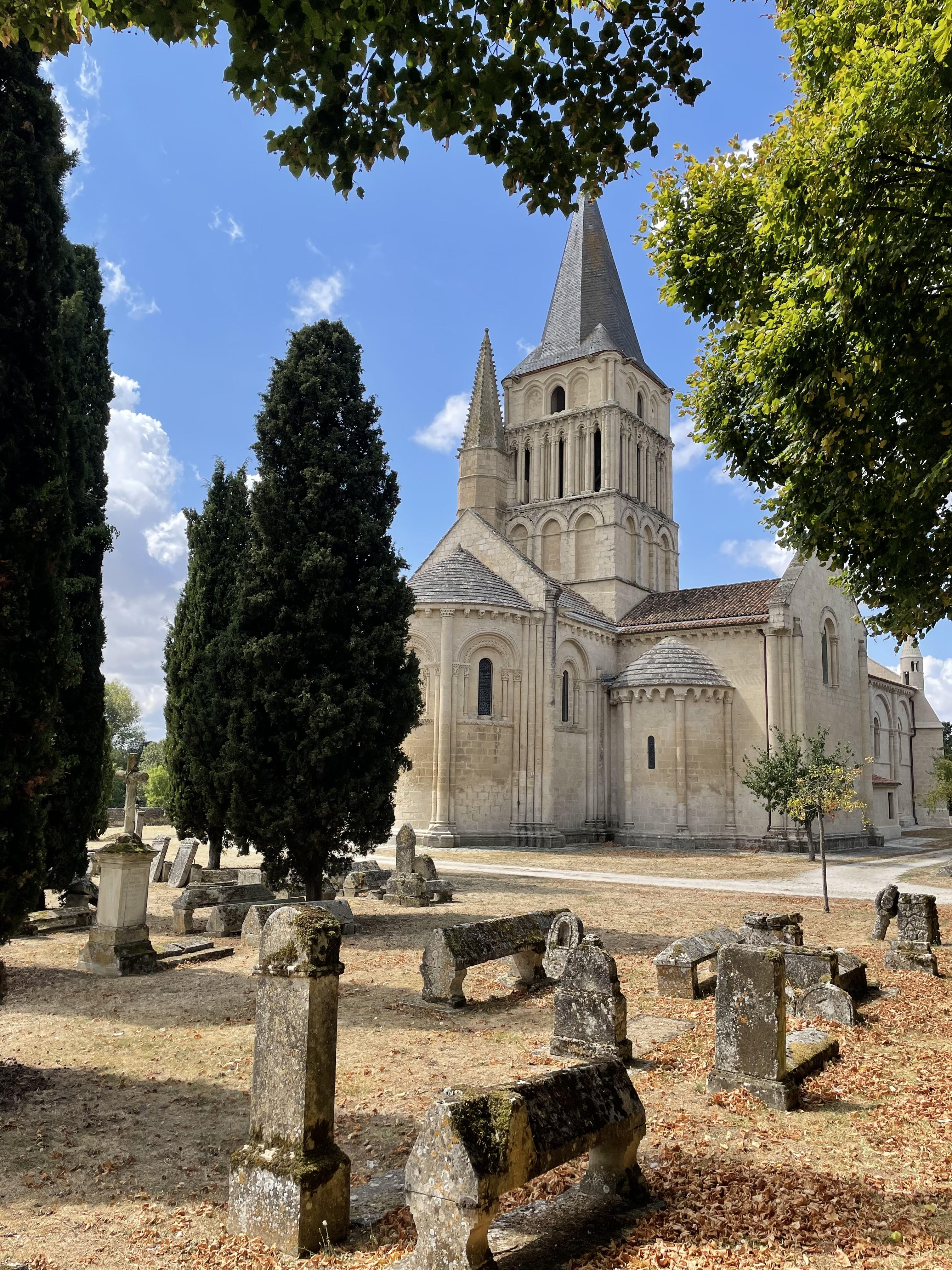 Visite guidée : Aulnay-de-Saintonge, entre pierre et mémoire