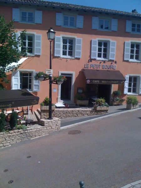 resto Le Petit Bourg