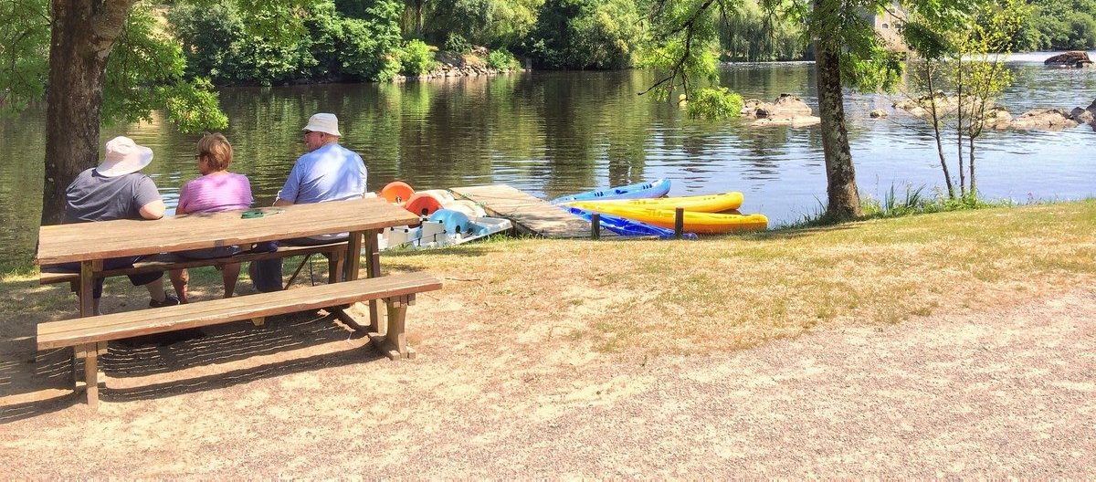 Aire de Pique-nique des Roches Bleues