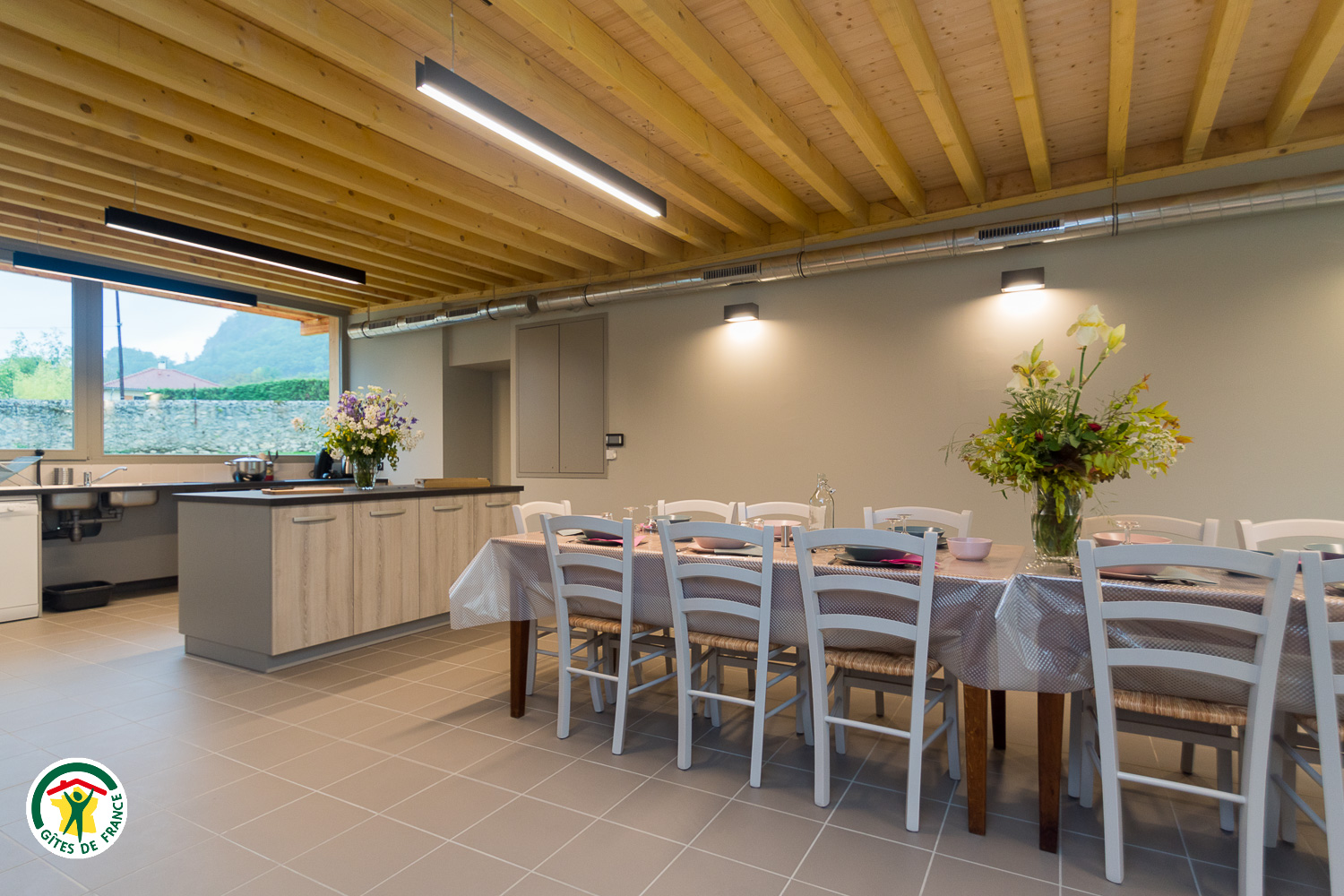 Cuisine et coin repas.