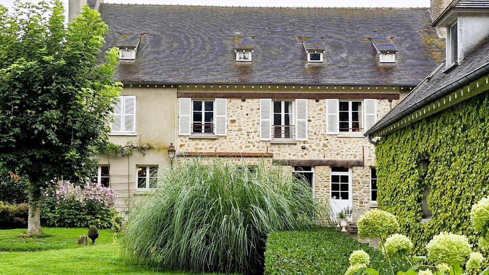 entrée et jardin du gîte GINKGO