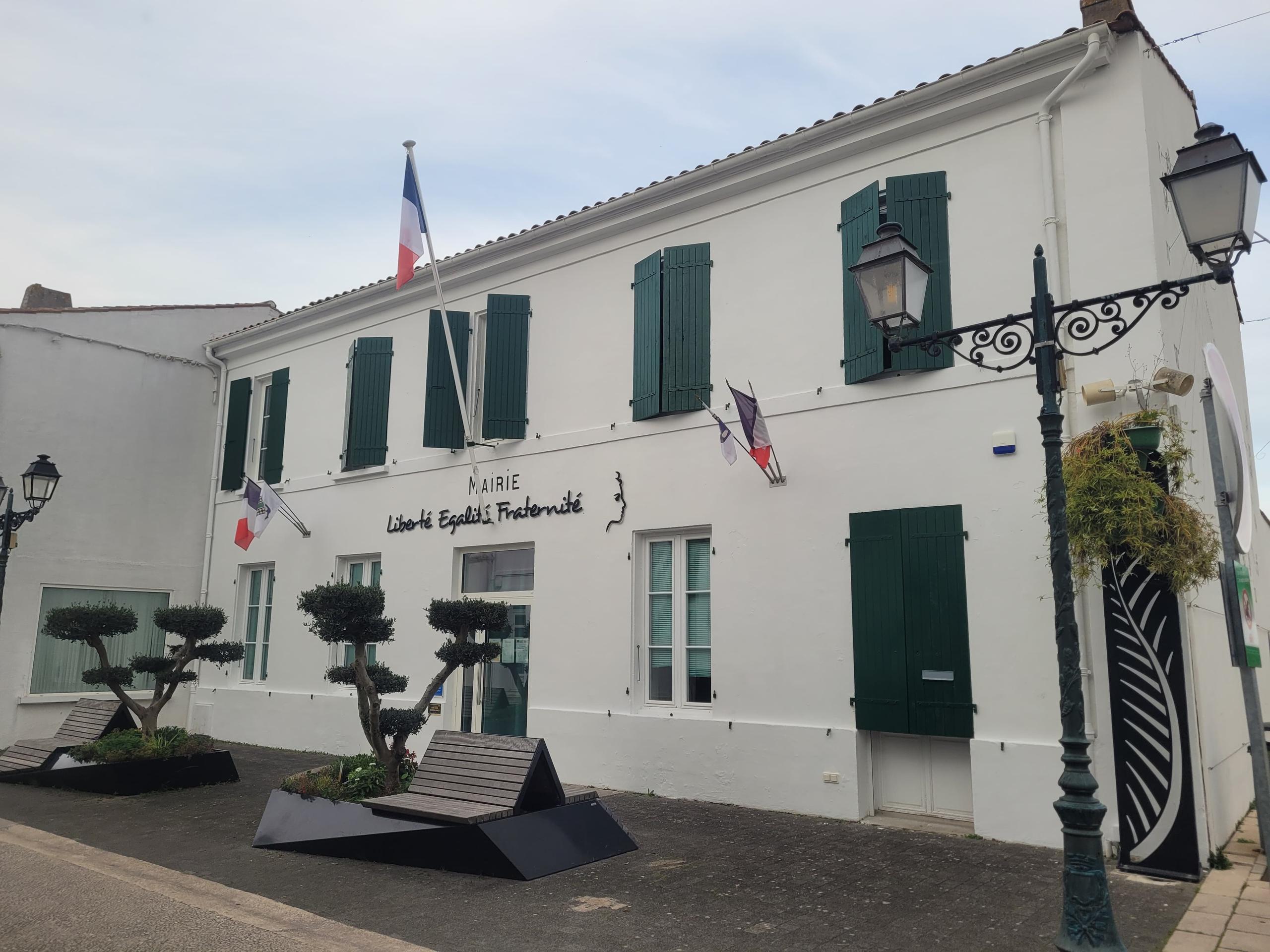 Mairie de Saint Trojan les bains