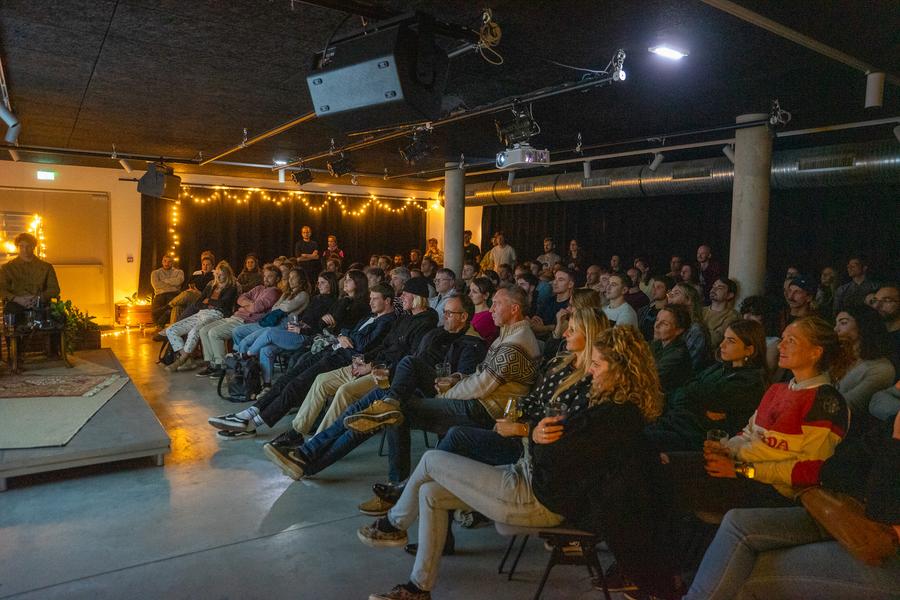 Salle le Cirque format théâtre  les Cabanes Urbaines