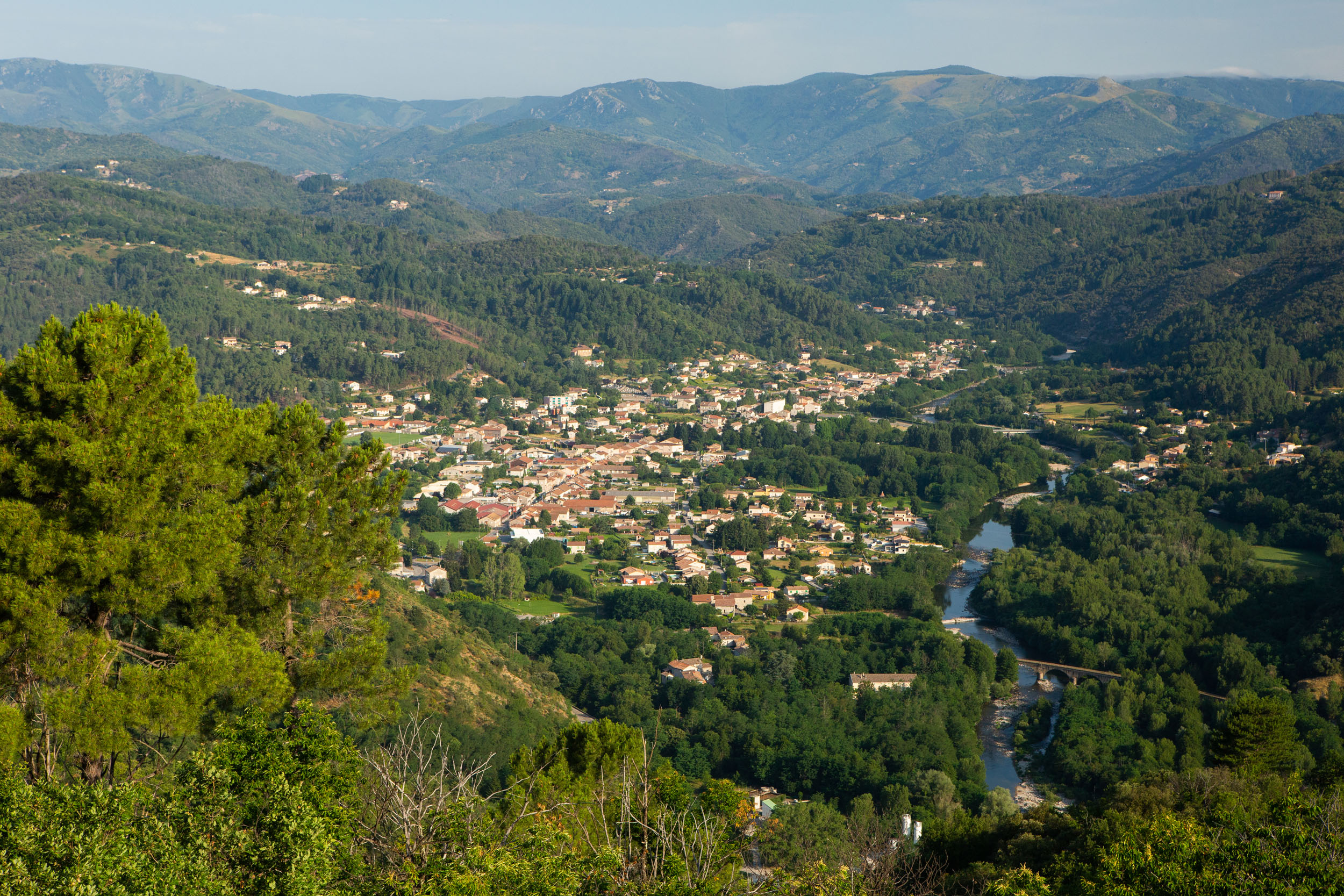 Lalevade d'Ardèche - Vue depuis le Col de Farges ©S.BUGNON