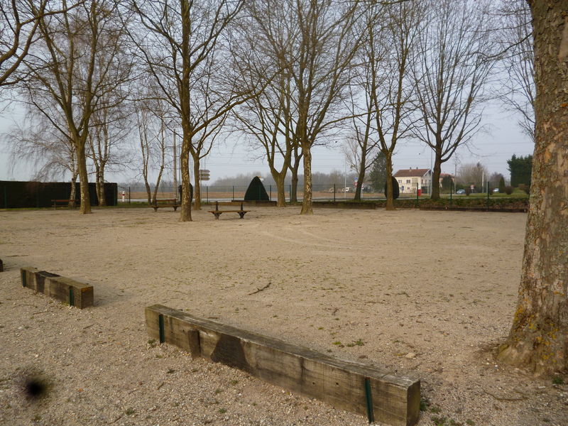 Terrain de pétanque aux Echets