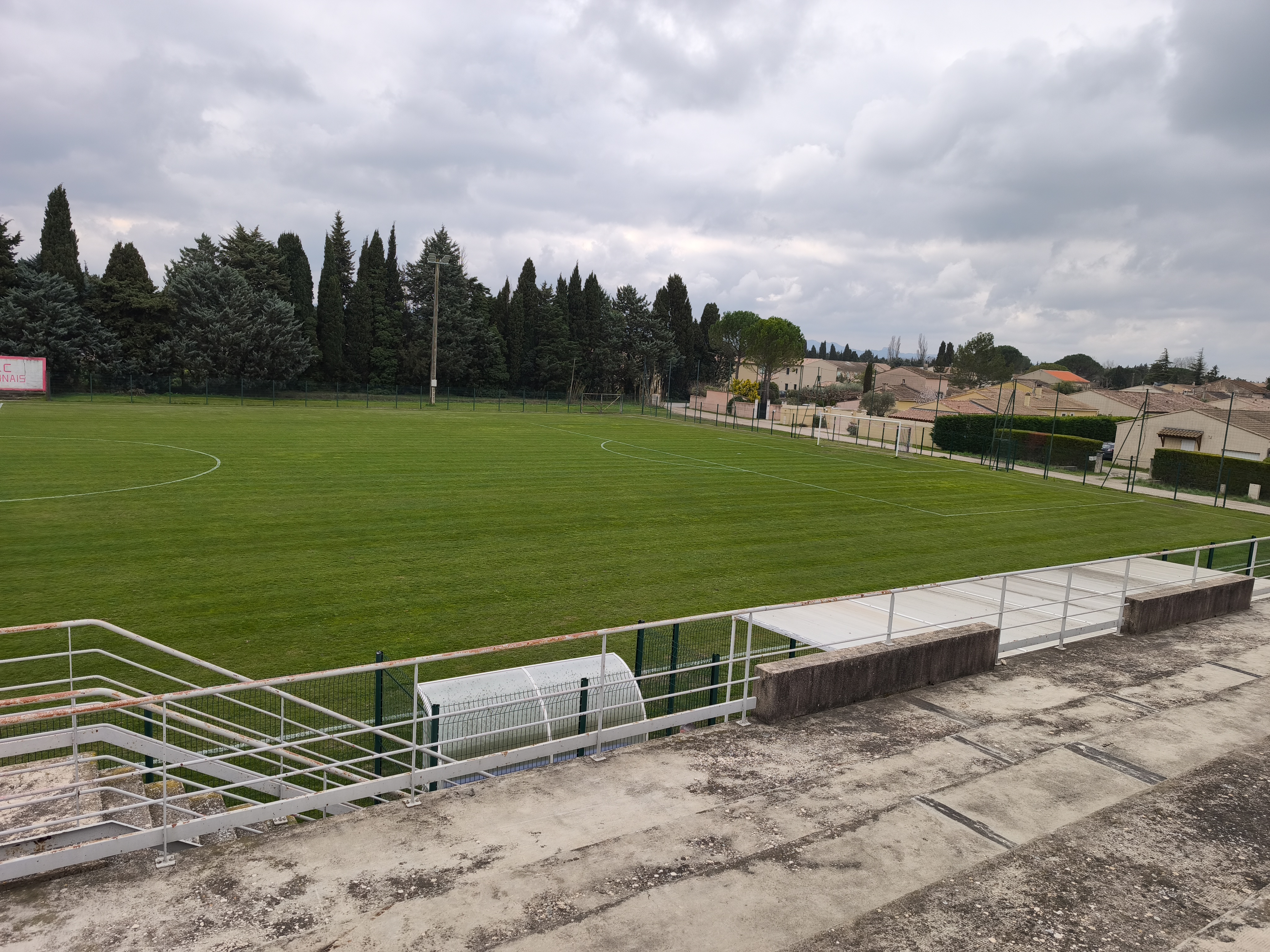 Stade des Journettes, Noves - photo 3