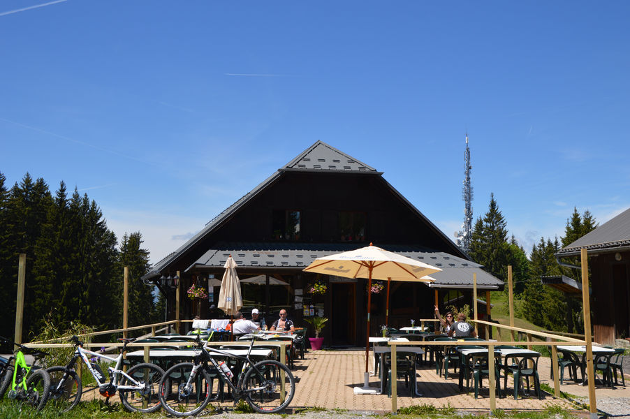 exterieur-la-taniere