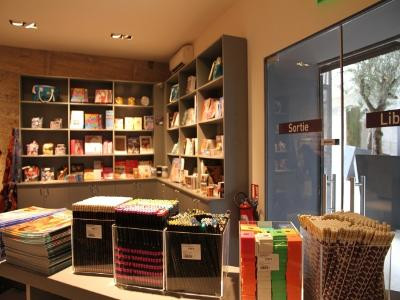 Librairie-boutique Carrières de Lumières