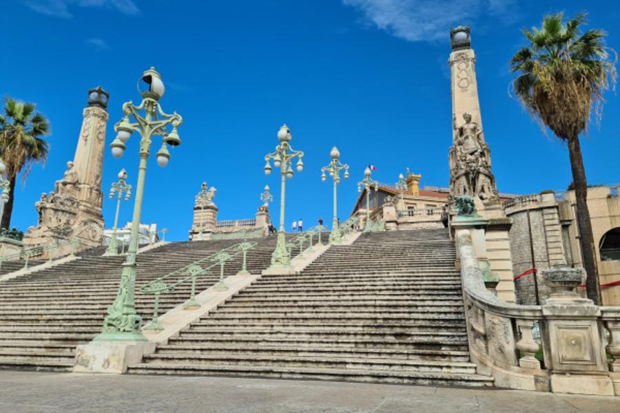 Balade en tuk tuk autour du Palais Longchamp.