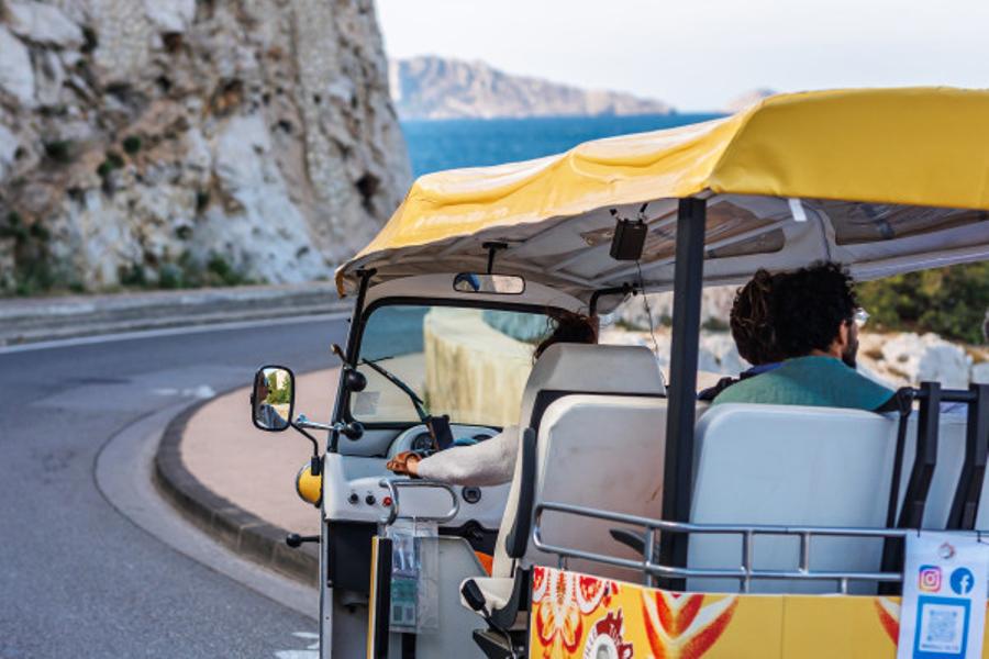 Balade en tuk tuk autour de Notre Dame et petit Panier