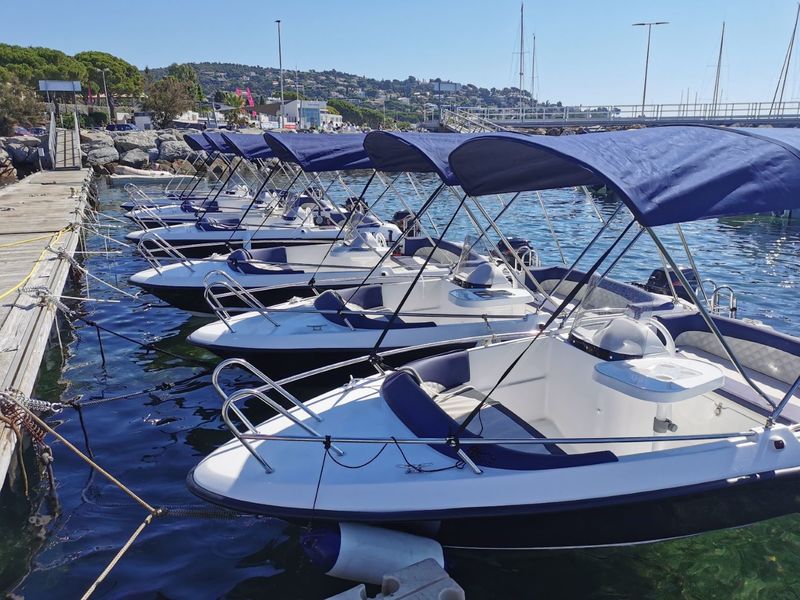 Location bateaux sans permis base Issambres