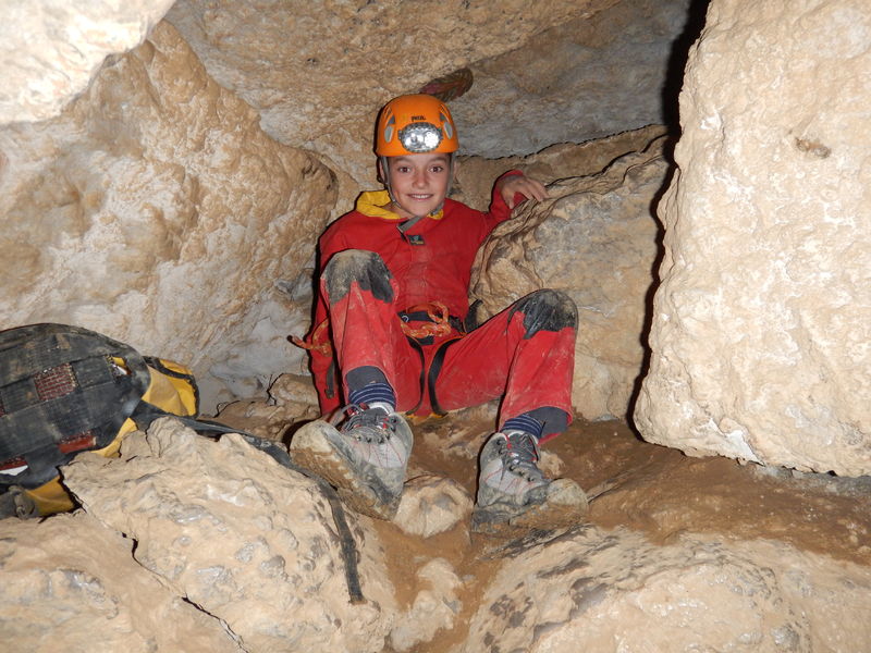 Caving - Peyroche - 1/2 day discovery with Bureau des Moniteurs