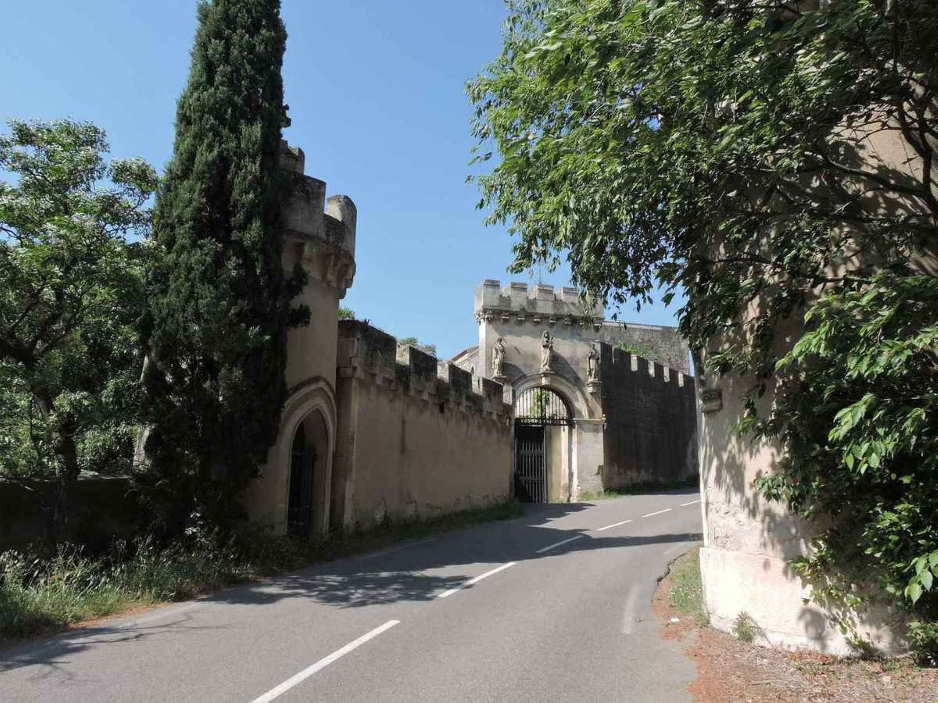 Abbaye Saint Michel de Frigolet