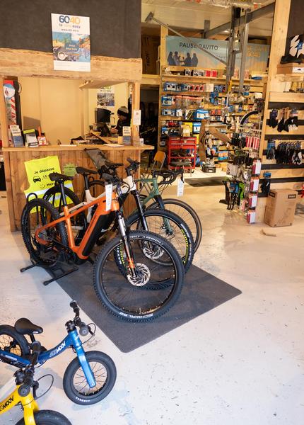 Magasin 60-40 - © sarl 60-40 60-40 Le vélo easy_L'Argentière-la-Bessée - © sarl 60-40