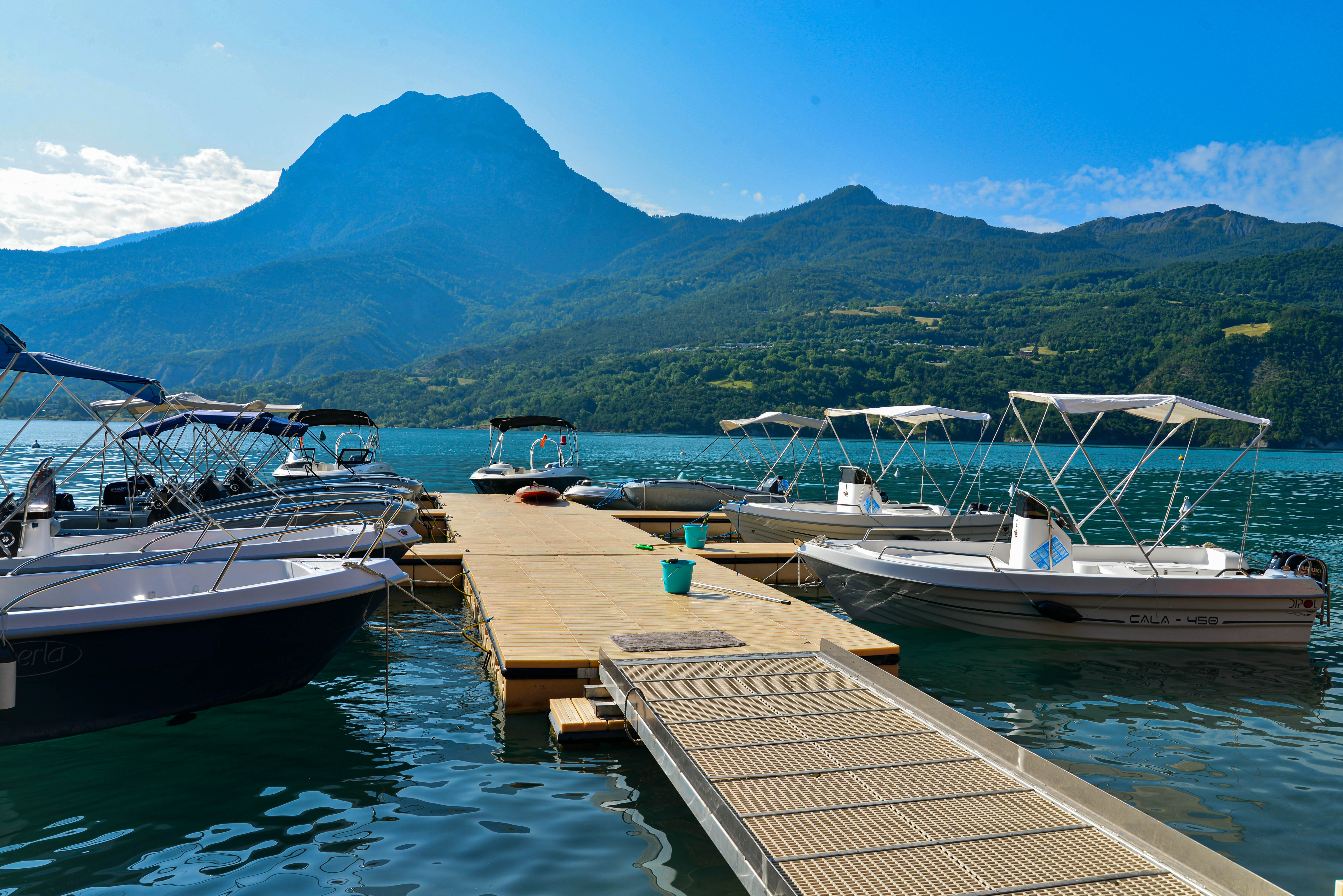 Location de bateaux à Serre-Ponçon  - BD Pirates