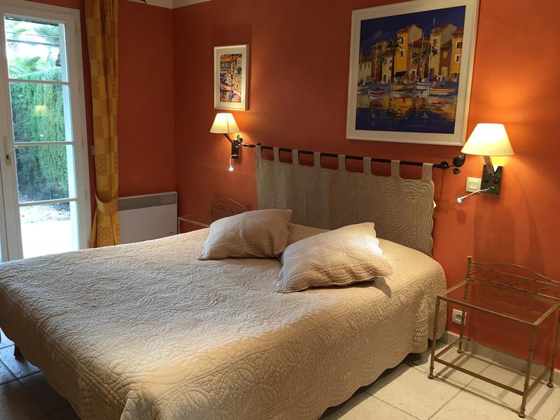 Suite parentale avec lit double et terrasse privative et sans vis-à-vis