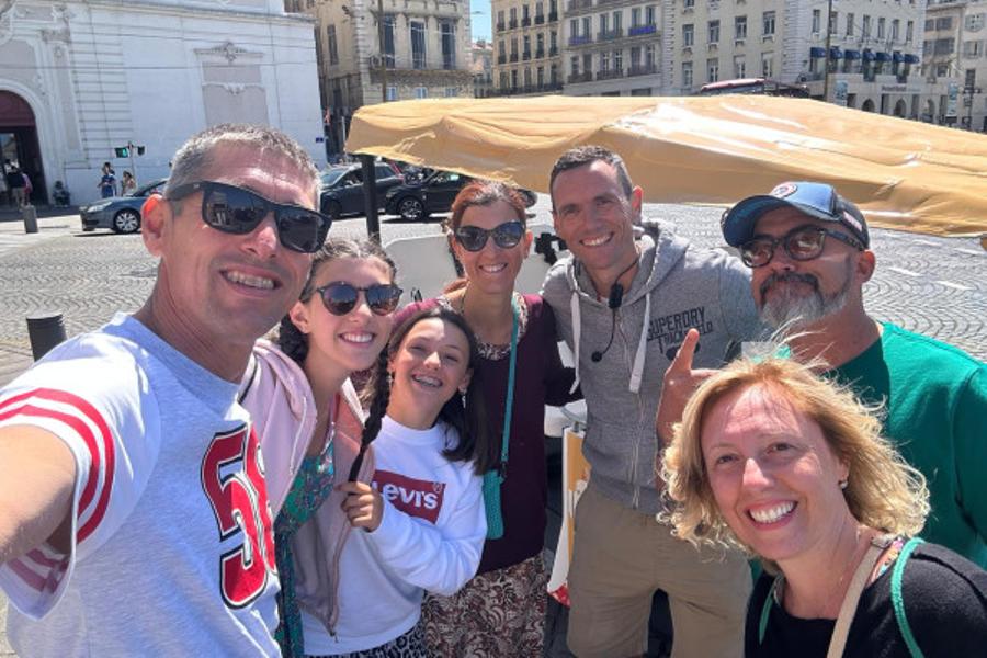 Balade en tuk tuk autour de Notre Dame et petit Panier