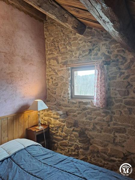 Chambre avec lit double