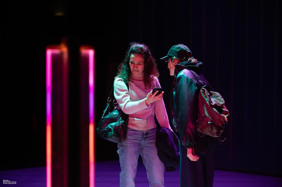 THÊÂTRE : M'aime pas mort