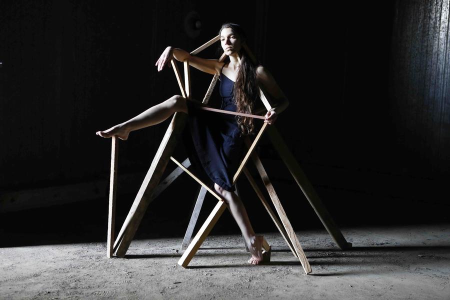 Spectacle : <<           >>_Chambéry