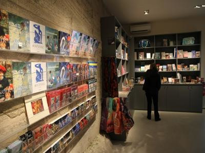 Librairie-boutique Carrières de Lumières