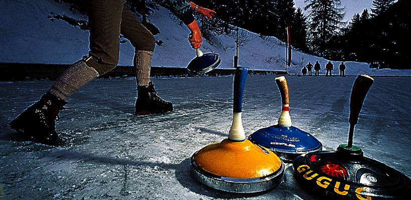 eisstock discovery tournament at the skating rink