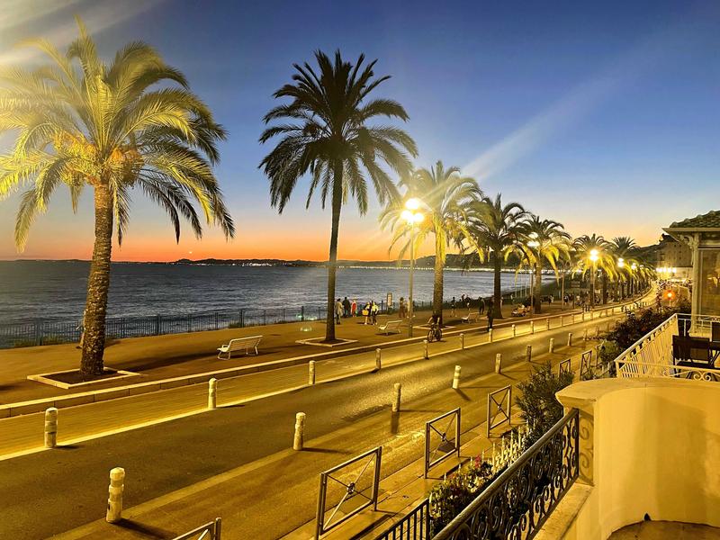 Villa Kriss-Vue le soir-Nice-Gîtes de France des Alpes-Maritimes