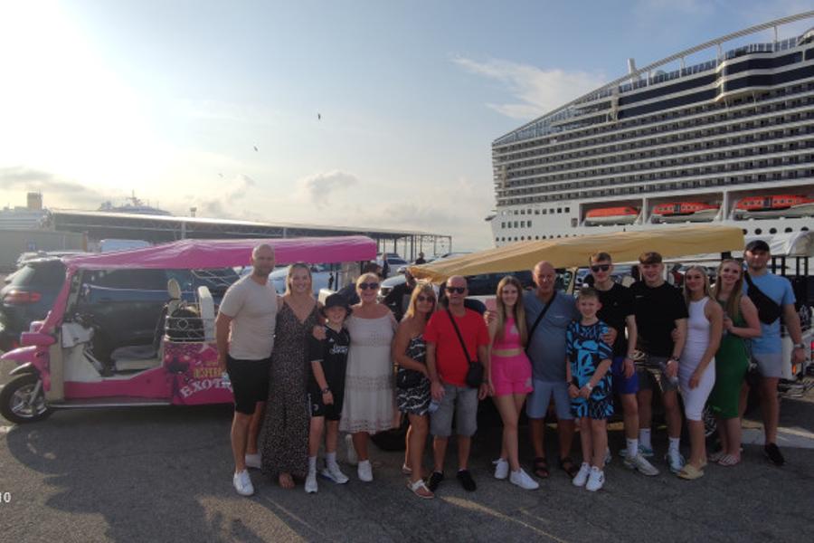 Balade en tuk tuk autour de Notre Dame et petit Panier