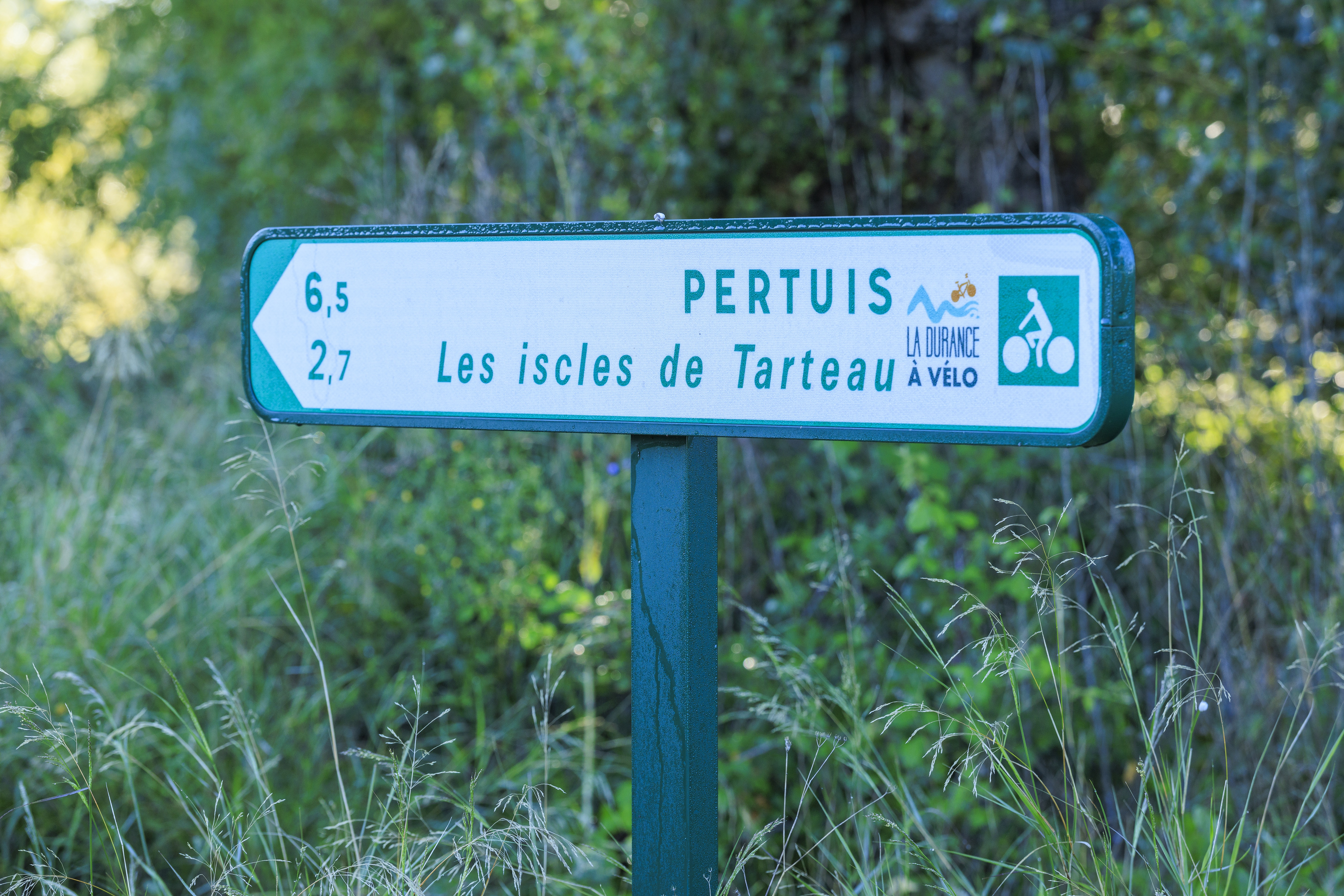Véloroute Vers la Durance à vélo : Tronçon Pertuis - Villelaure
