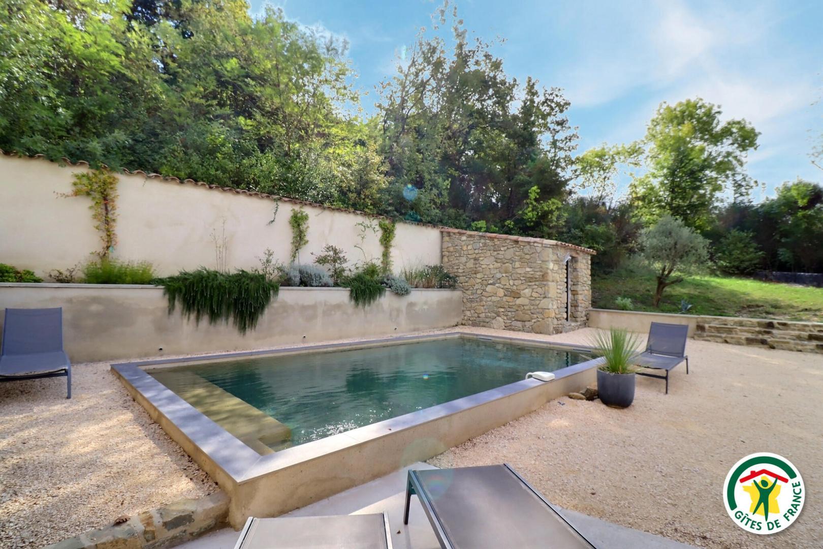 Et si vous craquez et optez pour cette maison indépendante avec piscine ?