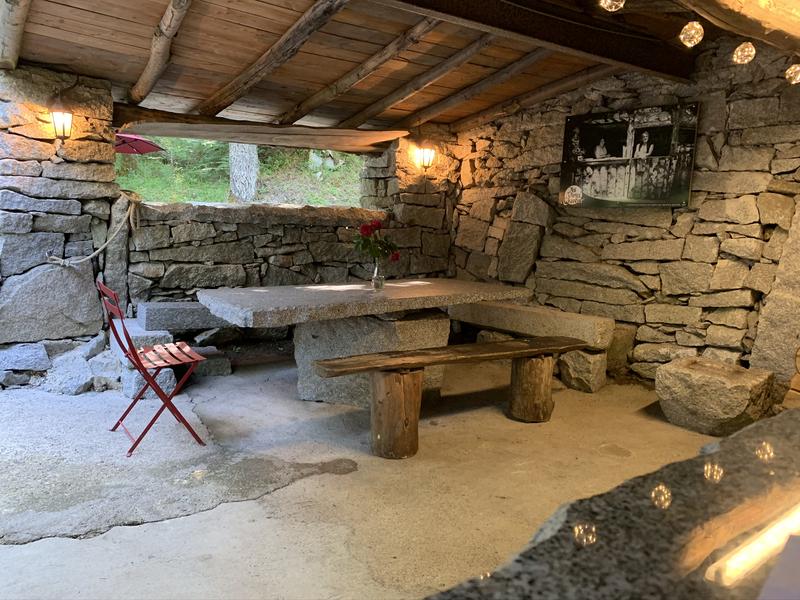 Restaurant extérieur - Lacrouzette - Tarn - Occitanie