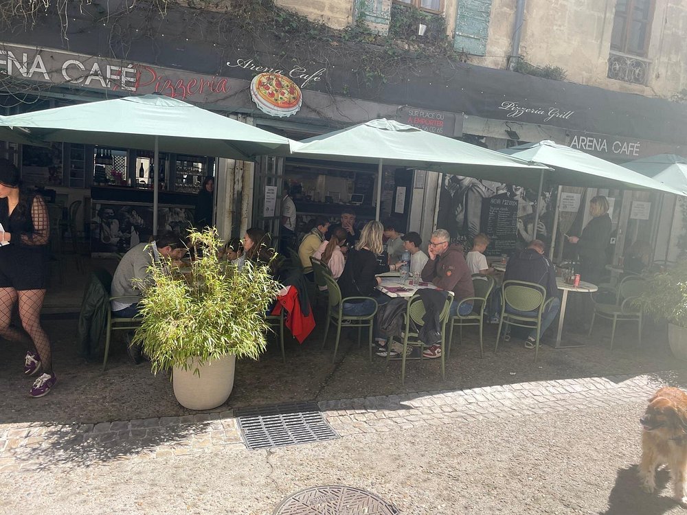 la-terrasse-du-restaurant