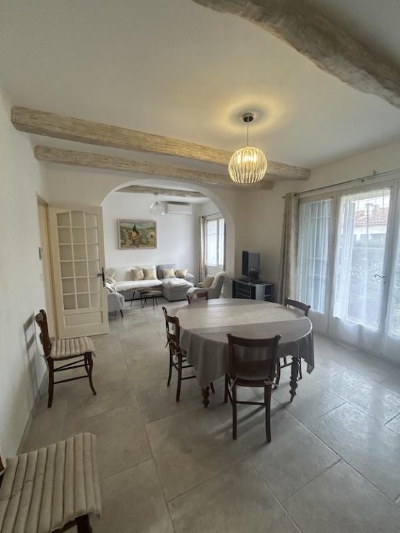 « La villa bleue »Arles*jardin