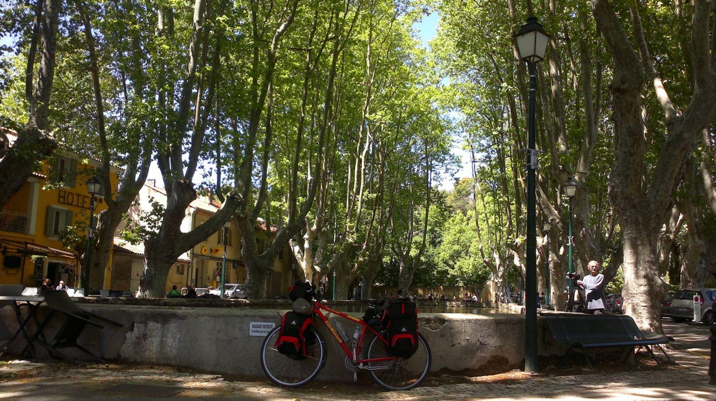 PERTUIS - Sur le pays d'Aigues à vélo (côté ouest)