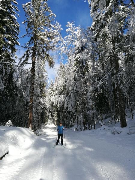 Giron 1000 station et village_Giron