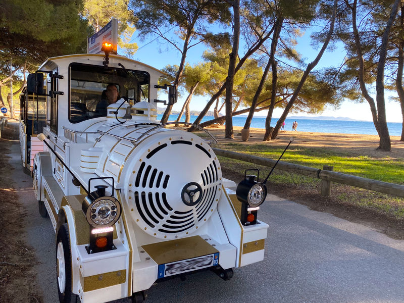 Balade en petit train à La Londe les Maures