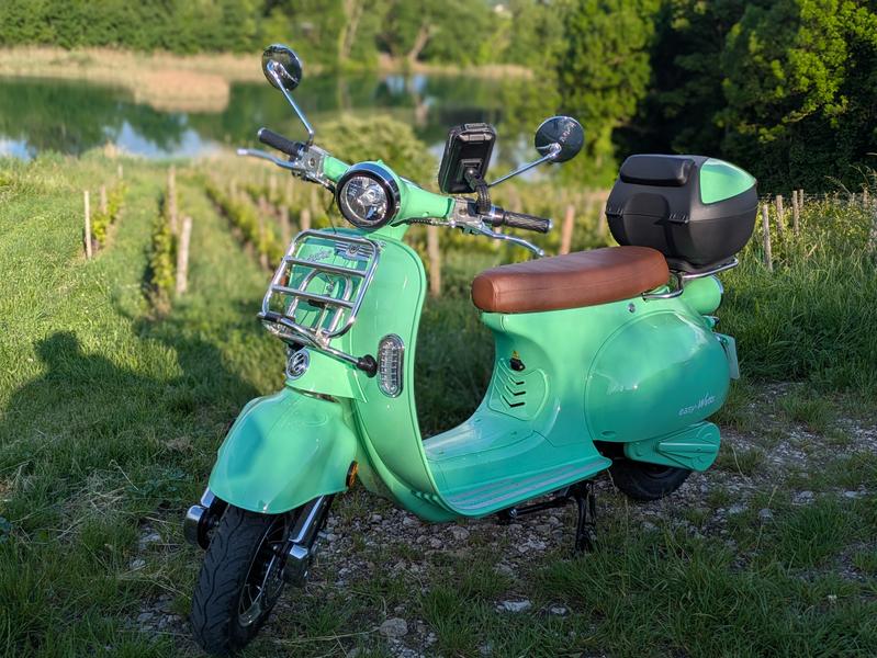 Vespa tours électrique Chambéry et Coeur de Savoie_Chambéry